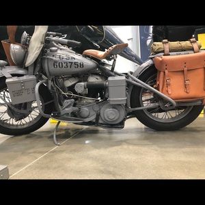 Meet your Posher, Cameron